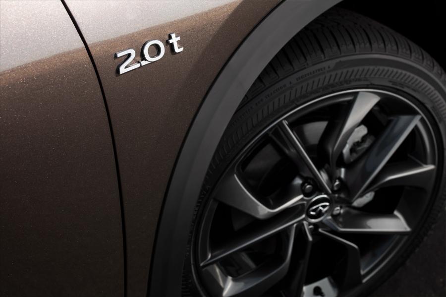 Детали экстерьера Infiniti QX50 2.0t AWD 2018 года  (NA) (фото 45 из 76)